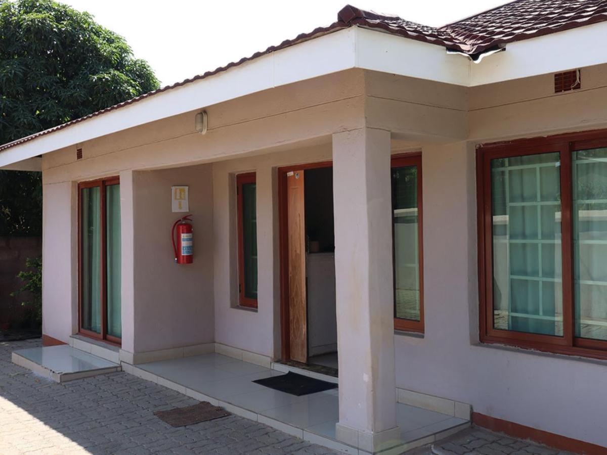 Amariah Guest House Kasane Kültér fotó