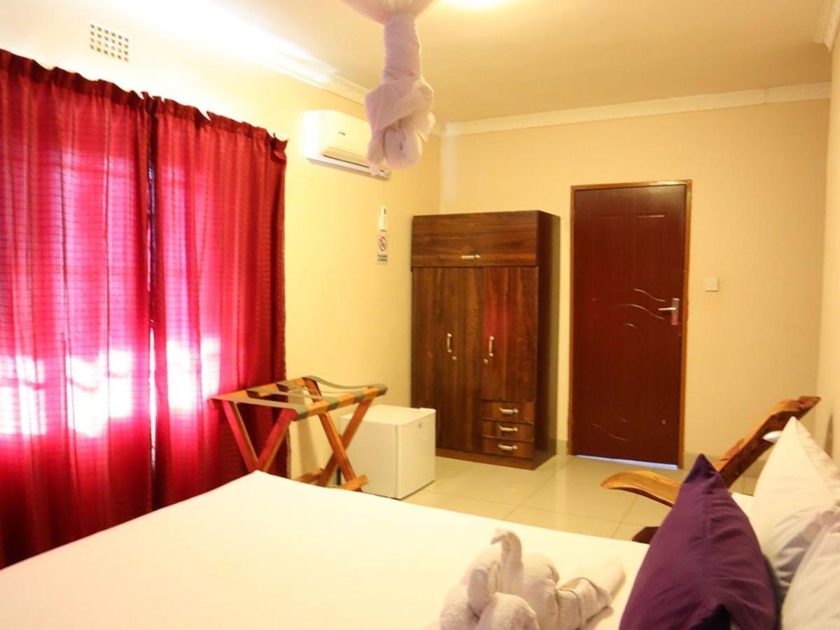Amariah Guest House Kasane Szoba fotó